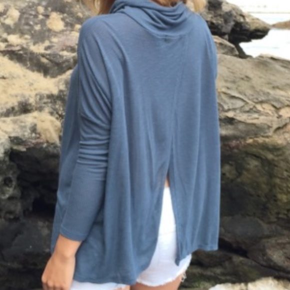 Blue Long Sleeves Turtle Neck with Open Back Sexy - Picture 2 of 3